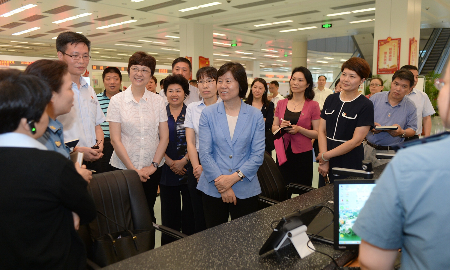 沈主席调研.JPG
